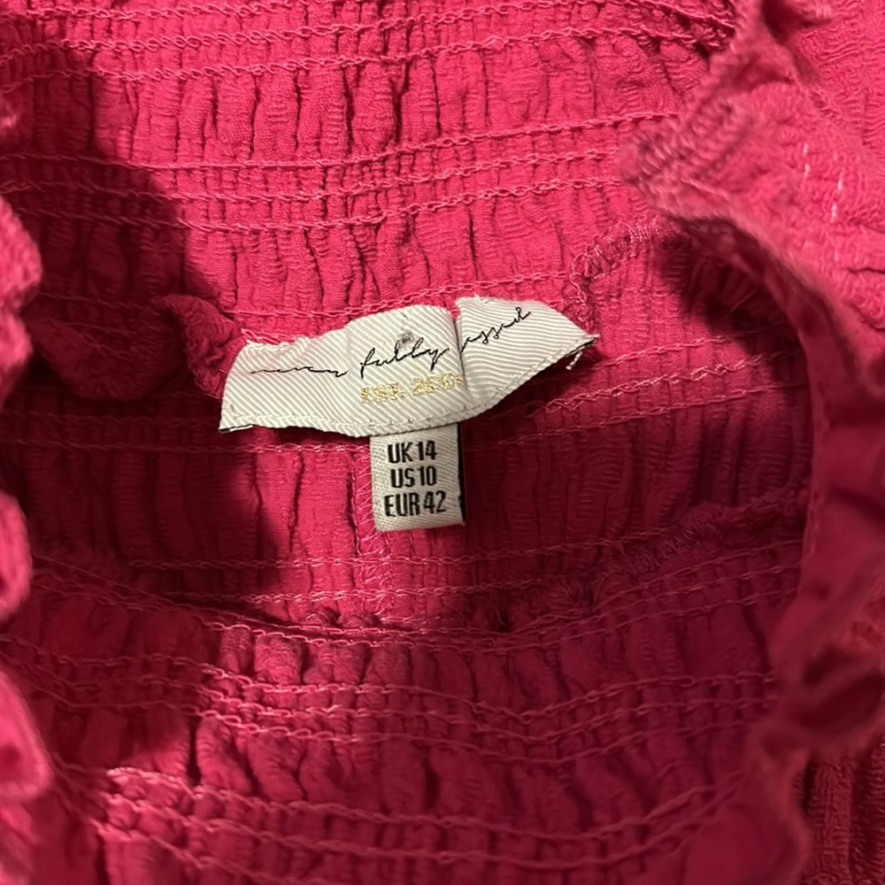 Never fully dressed. - Picture 11 of 12